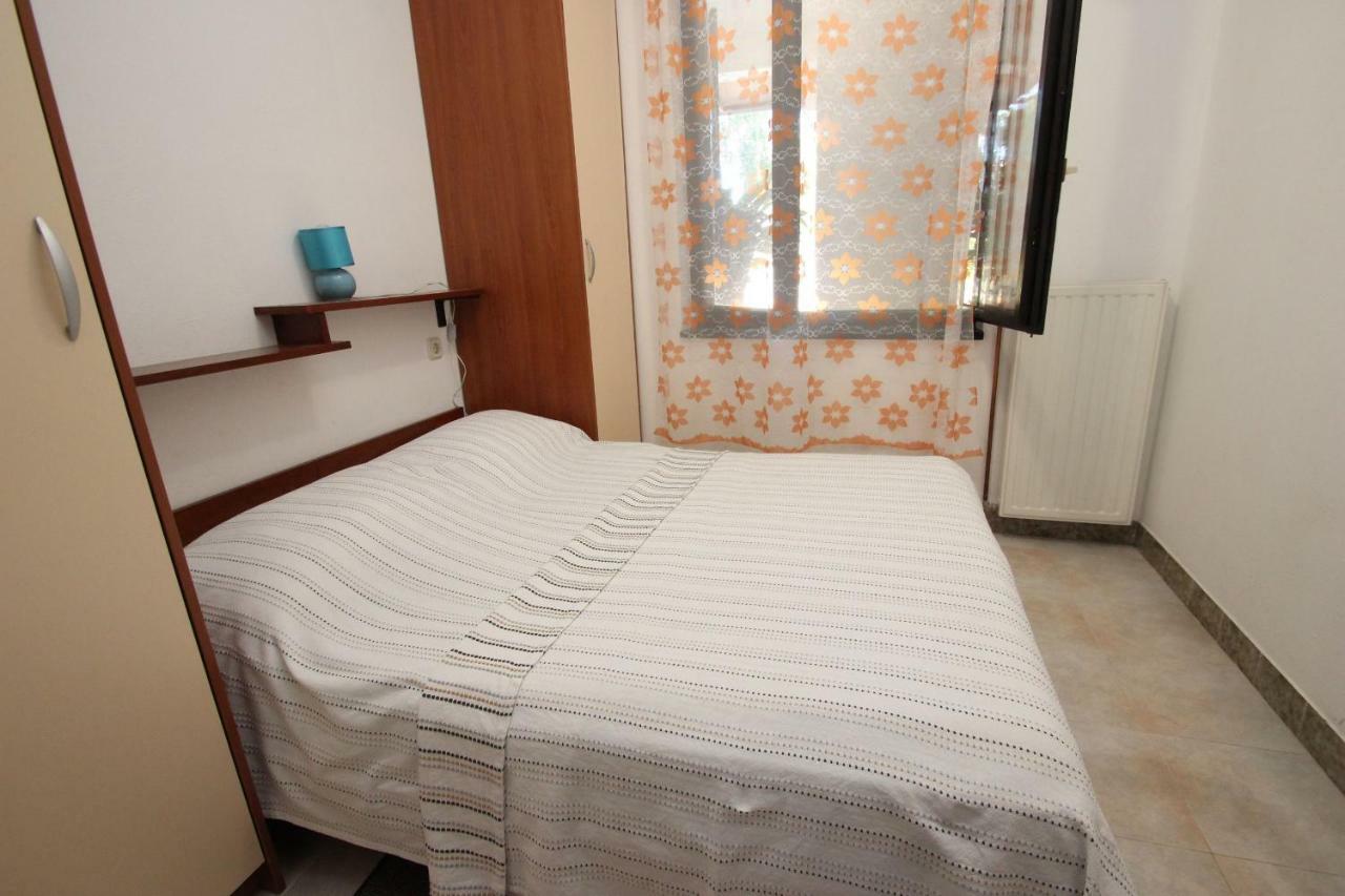 Apartment Sasa Bozac Пореч Екстер'єр фото