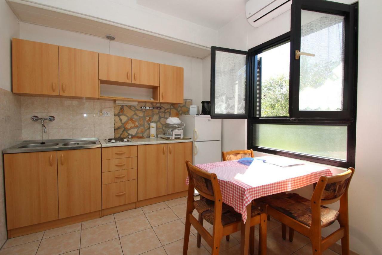 Apartment Sasa Bozac Пореч Екстер'єр фото